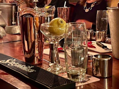 Make your own drinks - Private Cellar in Brighton